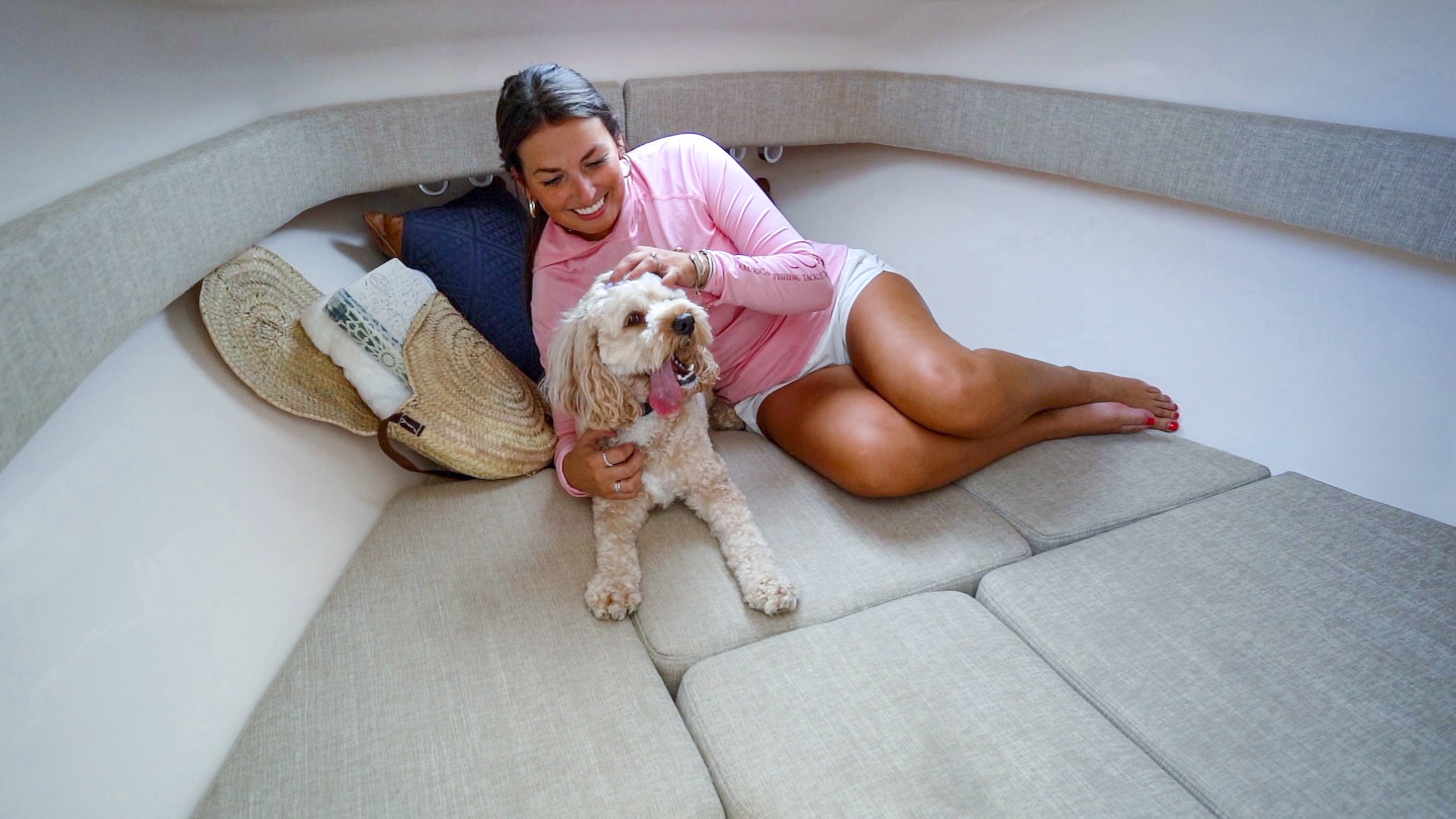 the best boat gadgets and products, Navigation & Communication Gadgets, Safety Products, Maintenance and Cleaning Products, Luxury Boat Accessories