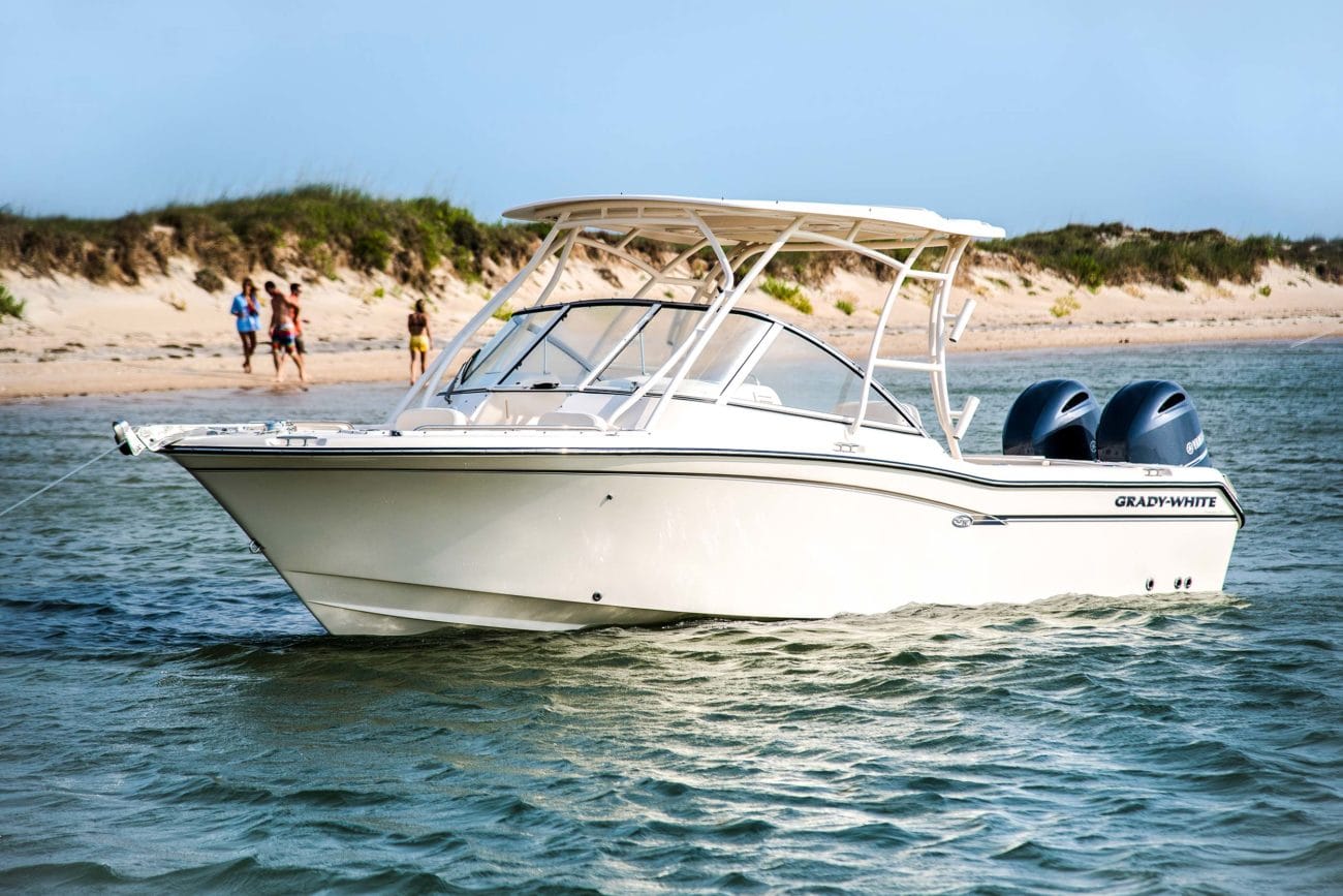 Grady-White Freedom 255 25′ Dual Console