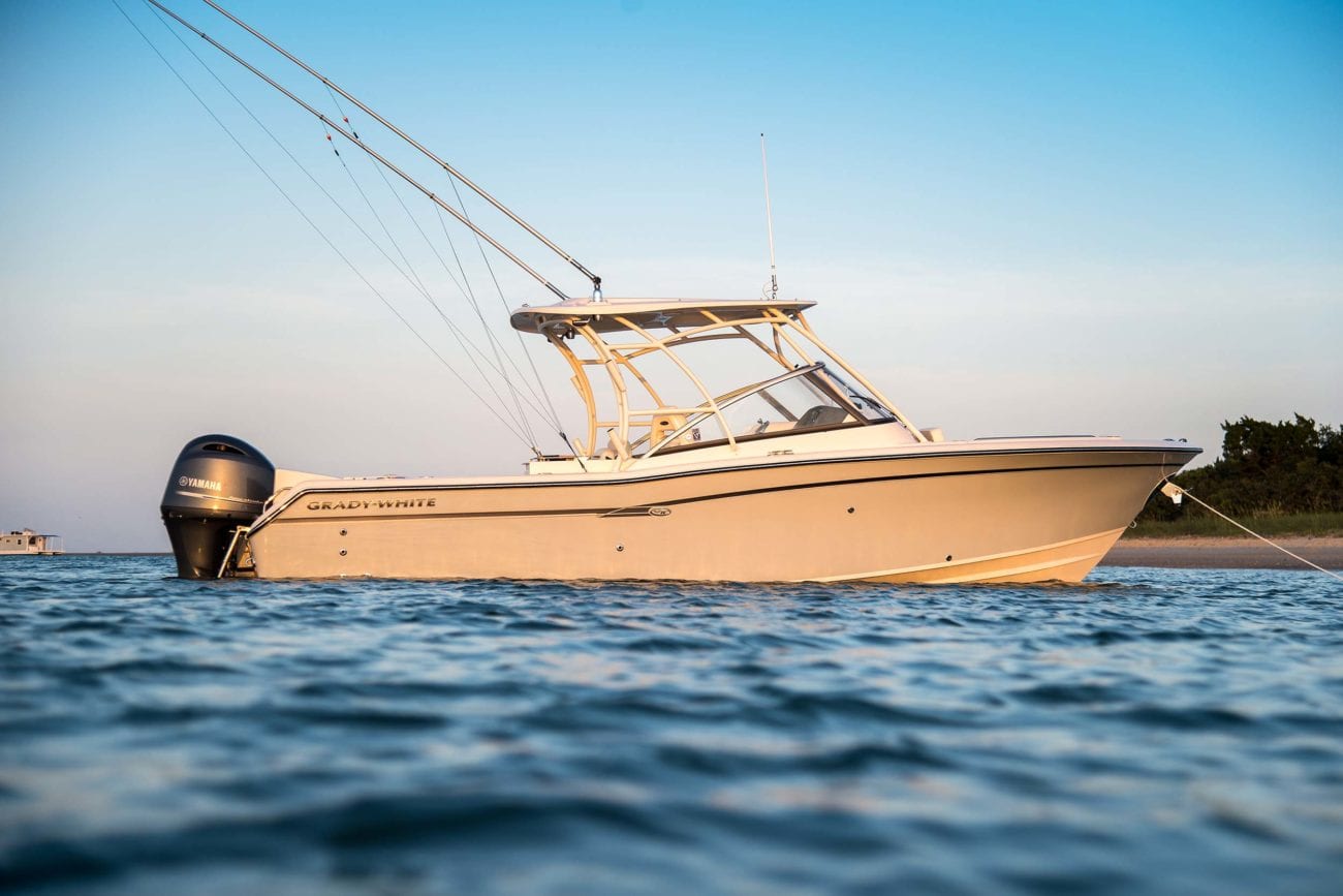 Grady-White Freedom 255 25′ Dual Console