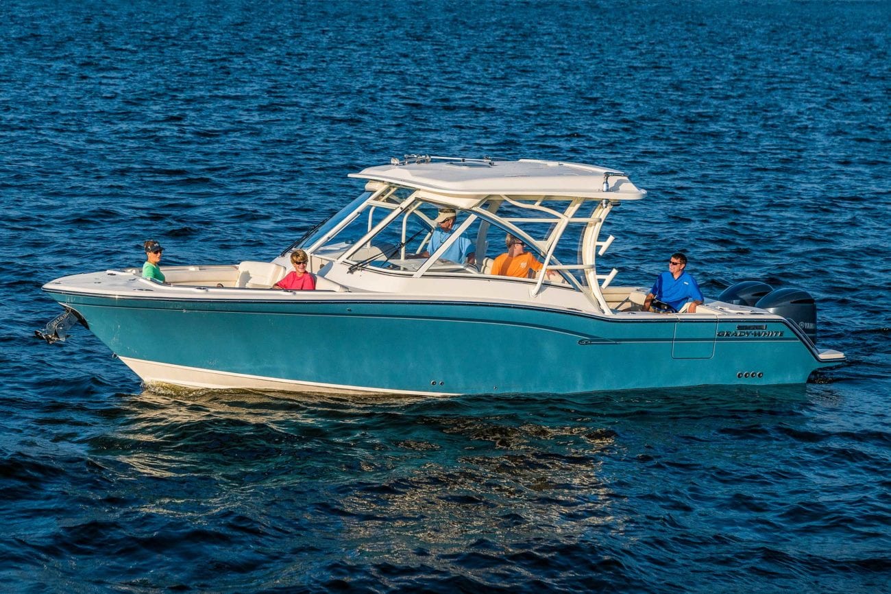 Grady-White Freedom 325 32′ Dual Console